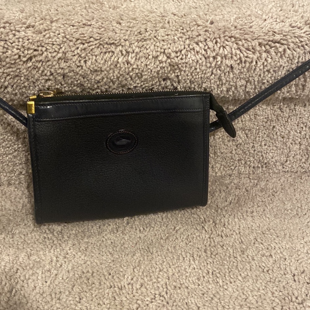 Vintage Classic Dooney & Bourke Black Pebble Leather Crossbody Bag - Picture 3 of 12